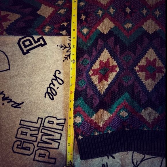 Geometric Patterned Sweater - Multicolor - Picture 3 of 3